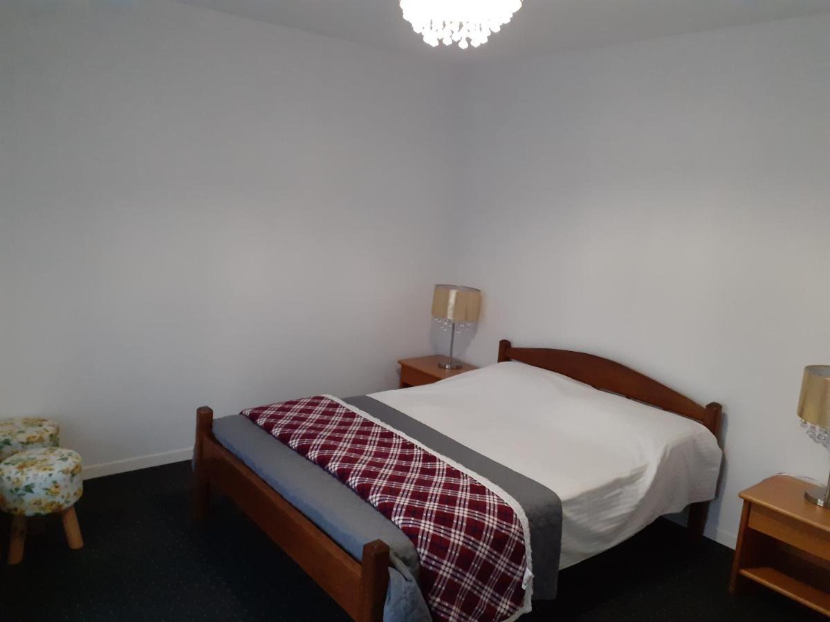 Salcia Hotell Tasnad Exteriör bild