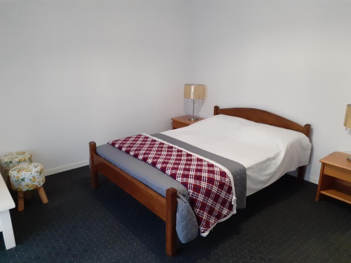 Salcia Hotell Tasnad Exteriör bild